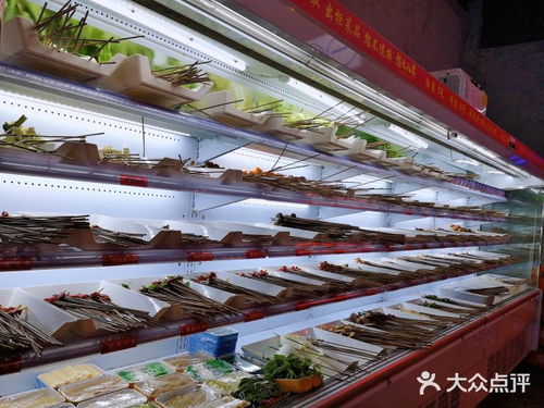 探訪城市新地標(biāo) 怒火八零的串串香辣，二廠文創(chuàng)的靈感火花與圖書出租的靜謐時光